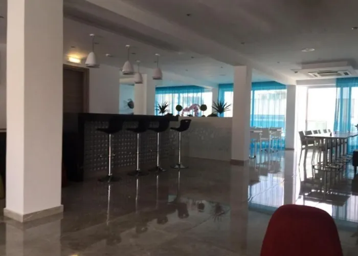 Sunny Blue Hotel